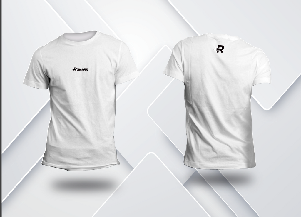 Camiseta Dry Fit de corrida masculina Runaholic, cor branca, frente com nome Runaholic e costas
